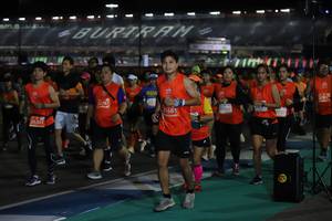 BIB: 2791, 2287, 21681, 660, 0727, 26201
                            <button type="button" onclick="openModal(11480210)" class="btn btn-primary btn-sm float-right btn-popup" data-toggle="modal" data-target=".modal-high-quality">
                        <i class="fas fa-shopping-cart"></i> Add to Cart
                    </button>
                                            <button type="button" onclick="isThisMe(11480210, true)" class="btn btn-success btn-sm float-right btn-popup btn-isme hidden" data-toggle="tooltip" data-placement="bottom" title="นี่คือรูปของคุณใช่ไหม คลิกที่นี่เพื่อเอาเข้าอัลบั้ม">
                        <i class="fas fa-plus"></i> Add to album
                    </button>
                    <button type="button" onclick="isThisMe(11480210, false)" class="btn btn-warning btn-sm float-right btn-popup btn-isnotme hidden">
                        <i class="fas fa-ban"></i> Remove from album
                    </button>